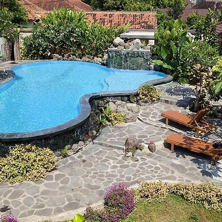 Puri Pangeran Hotel Yogyakarta Exterior photo