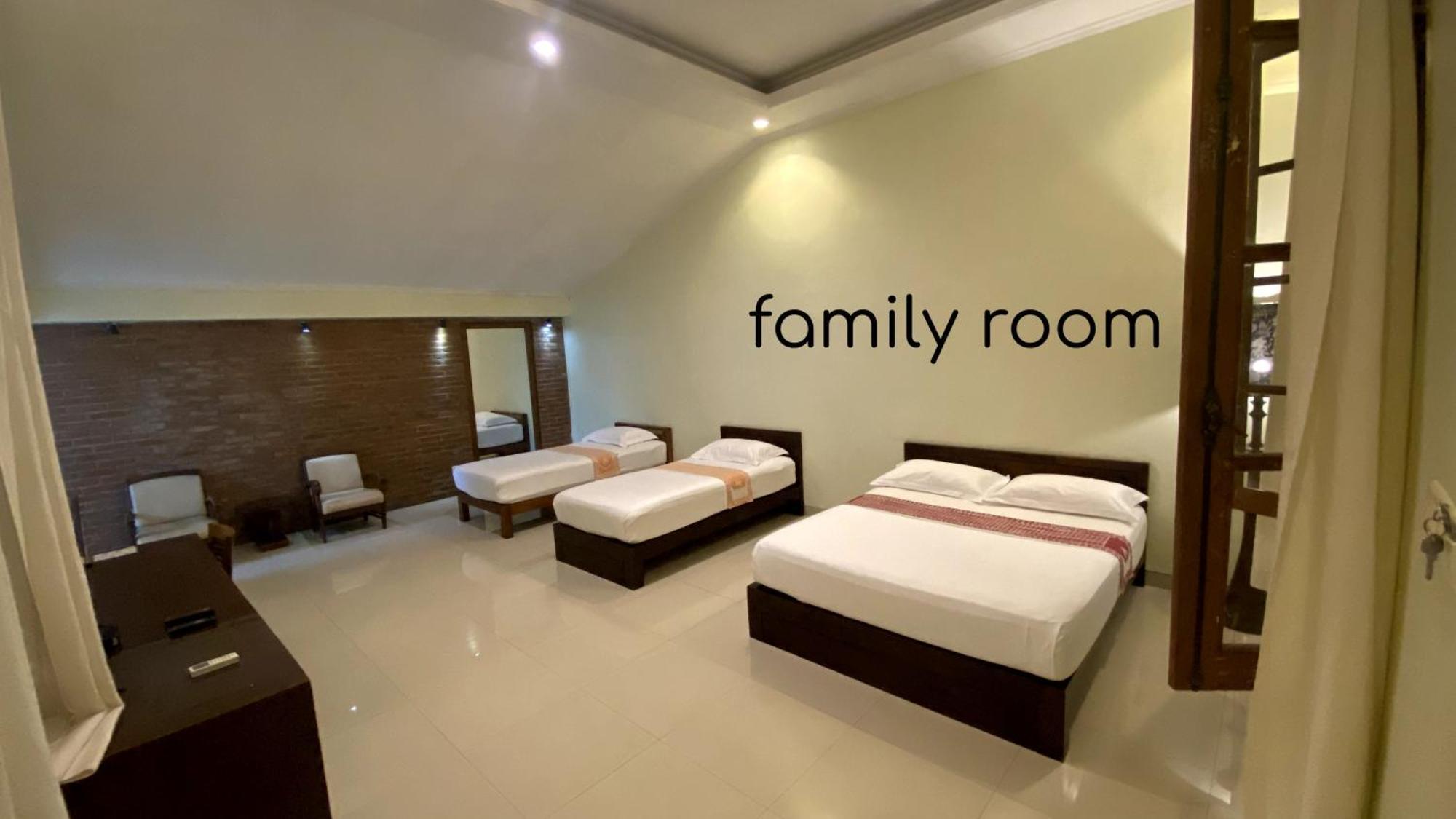Puri Pangeran Hotel Yogyakarta Exterior photo
