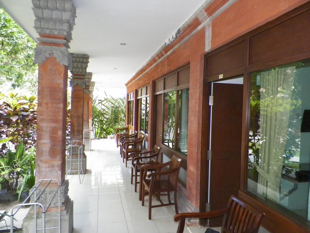 Puri Pangeran Hotel Yogyakarta Exterior photo