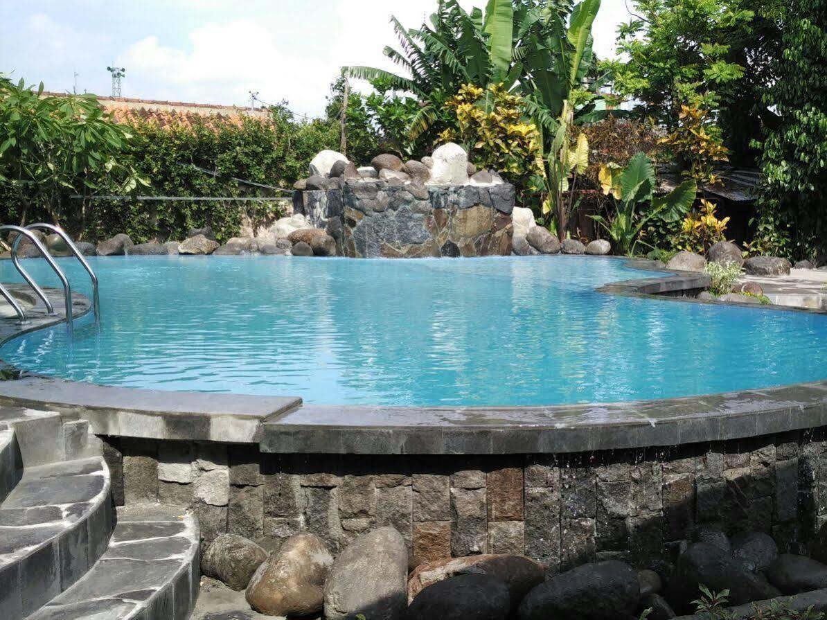 Puri Pangeran Hotel Yogyakarta Exterior photo
